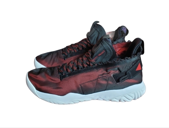 "Jordan" Proto-React University Red size 14 *Brand new in the box* - Picture 3 of 6